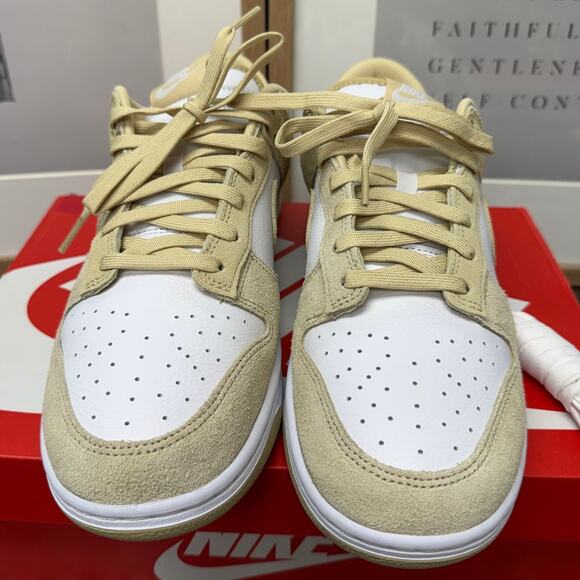 Nike Dunk Low Retro SE Men’s 11 White Gold Suede Extra Laces FQ8249-102 - Picture 3 of 7